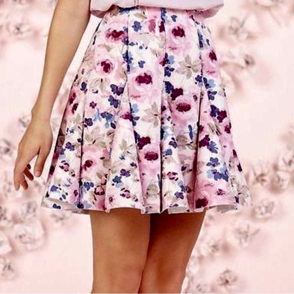 LC Lauren Conrad Runway Floral Scuba Skirt Size 14 Flared Date Night